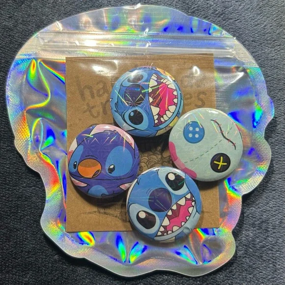 Lilo & Stitch - 4 Button Set (Handmade) - Picture 8 of 9